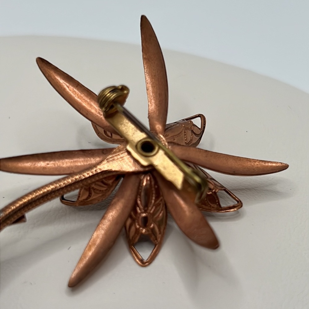 Vintage Copper Flower Brooch. - Picture 12 of 12